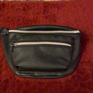 Fannie Pouch